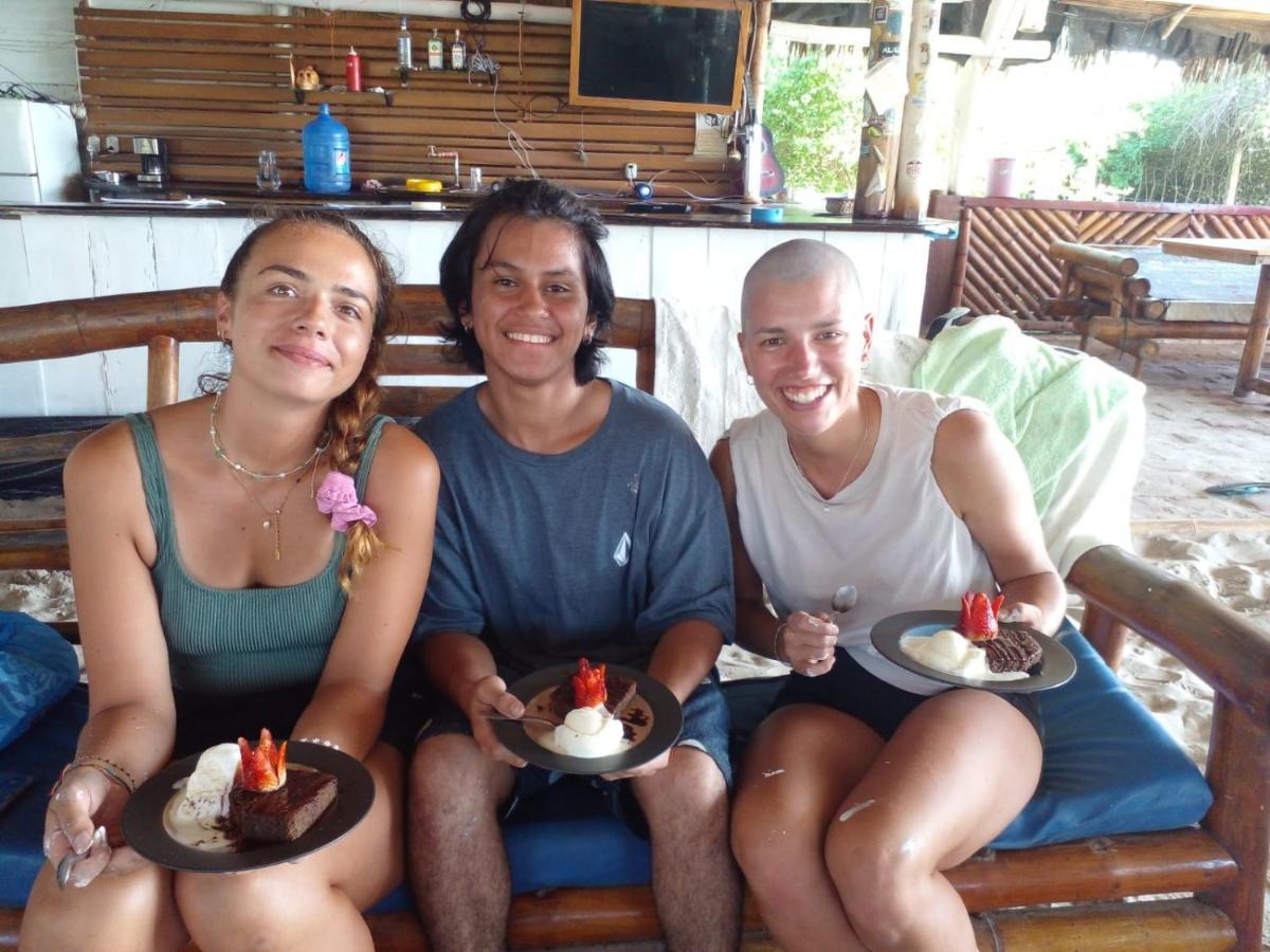 Kamala Surf & Backpacker Hostel Montañita 外观 照片