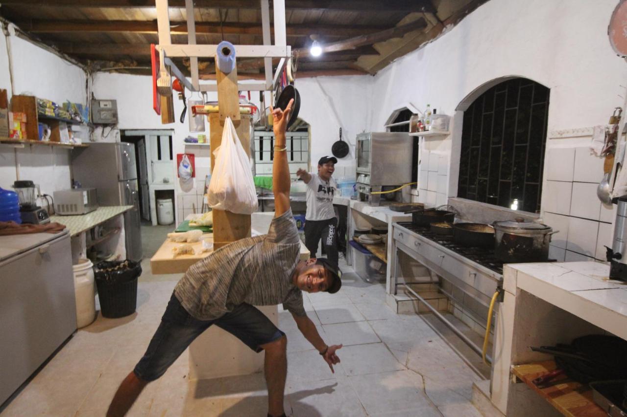 Kamala Surf & Backpacker Hostel Montañita 外观 照片