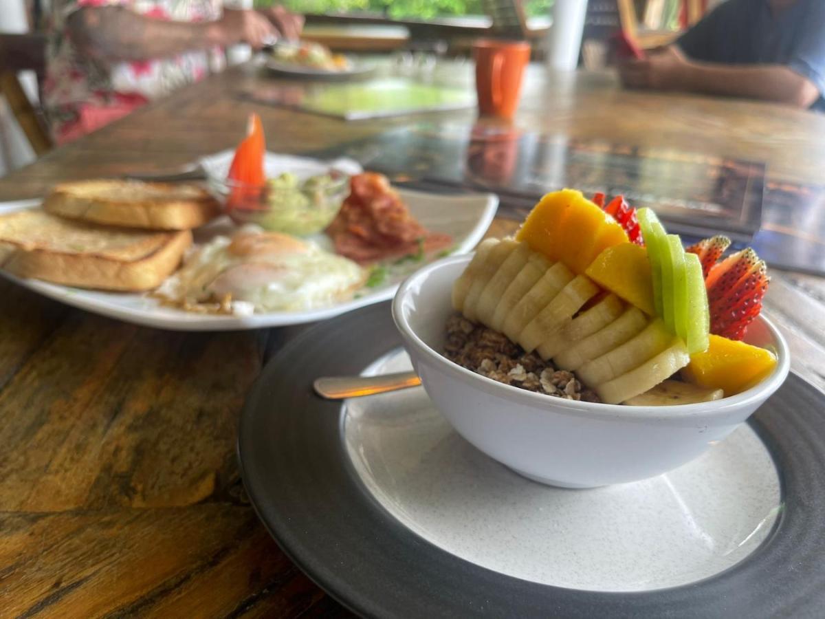 Kamala Surf & Backpacker Hostel Montañita 外观 照片